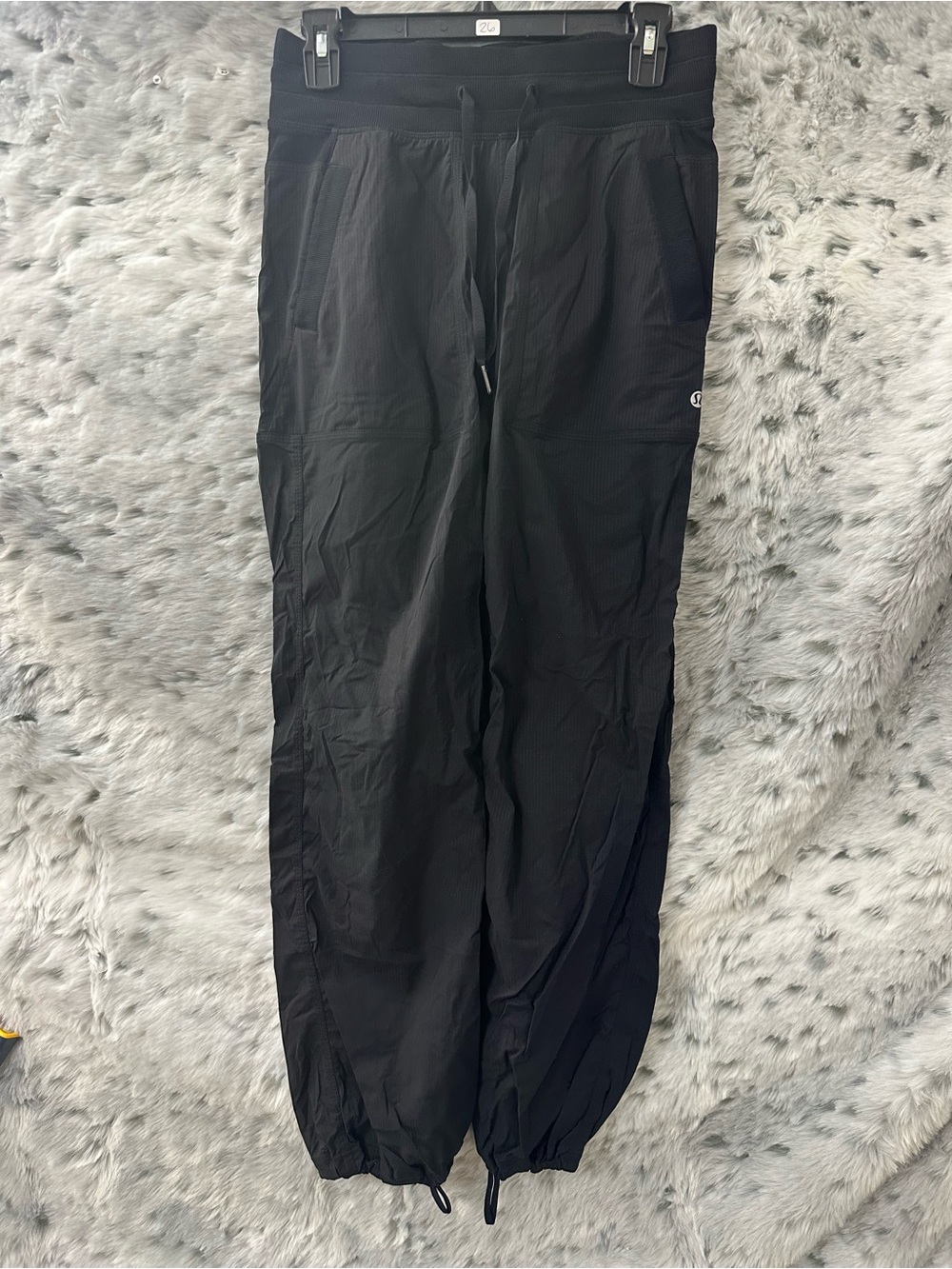 497. Lululemon Dance Studio Pant III sz 6